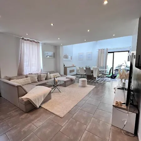 Tatil Evi Maison Sur 50 Min De Paris En Train Et 5 Min Du Circuit Des 24h Du Mans *